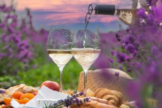 HONEYMOON ROMANCE IN FRANCE